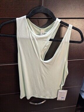 Lululemon shoulder Cut Out Tank Top